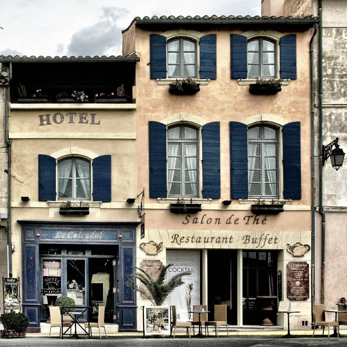 commander des matelas pour mon hôtel, ma résidence à Marseille 